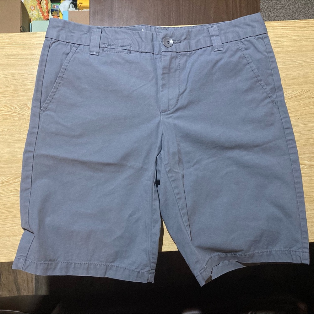 Women’s Cool-Grey Boyfriend Roll-Up Style Size 00 Khaki Shorts by GAP